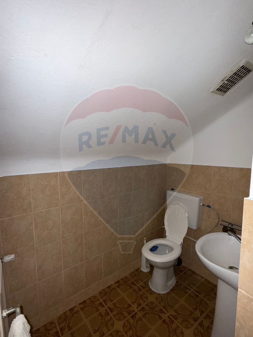 6 room House / Villa for sale