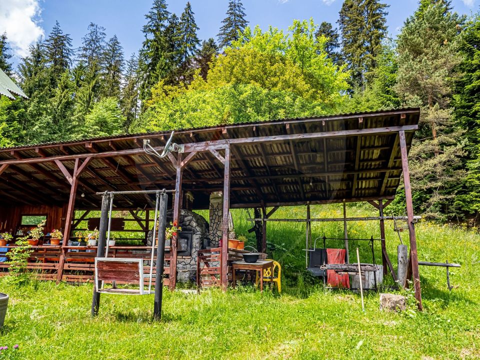 Vila / Pensiune cu 20 camere de vânzare în Câmpulung Moldovenesc, SV