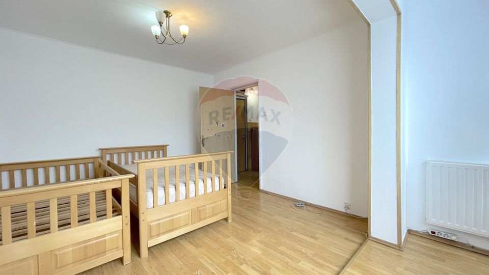 Apartament cu 3 camere de închiriat în zona Astra