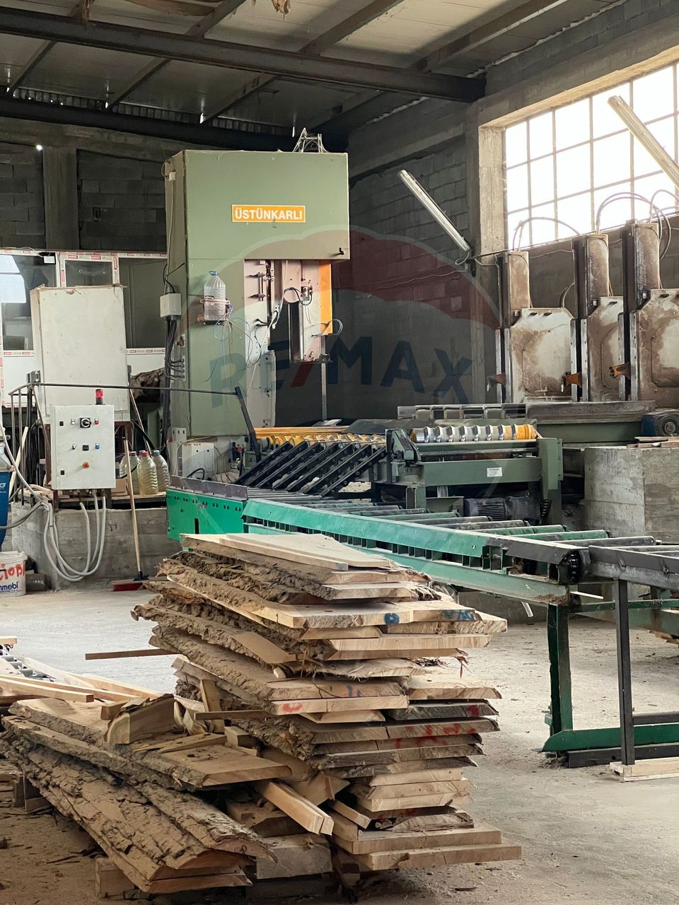 Spațiu industrial de 7,756mp de vânzare