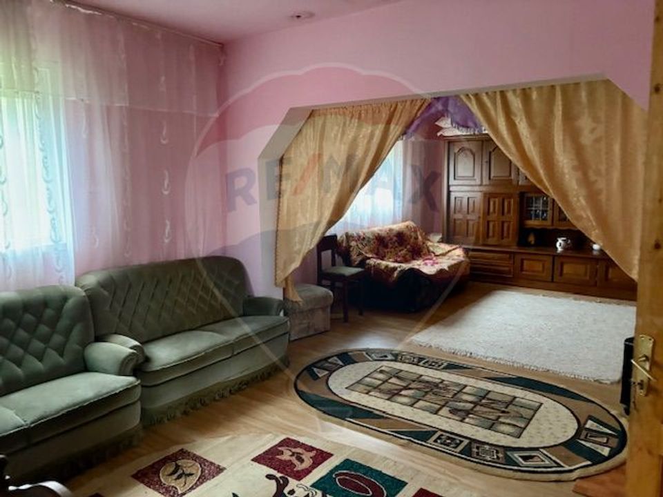 5 room House / Villa for sale