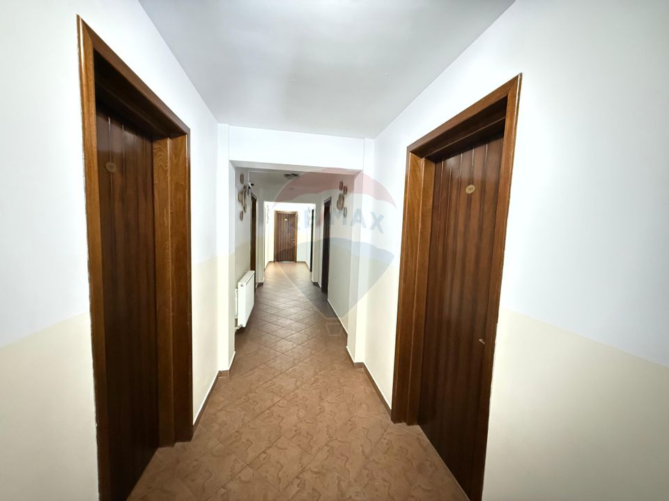 Pensiune cu 14 camere de vânzare Bucovina lângă pârtia Pojorata Malini