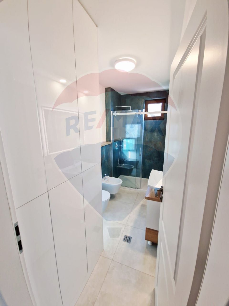 Apartament modern de inchiriat