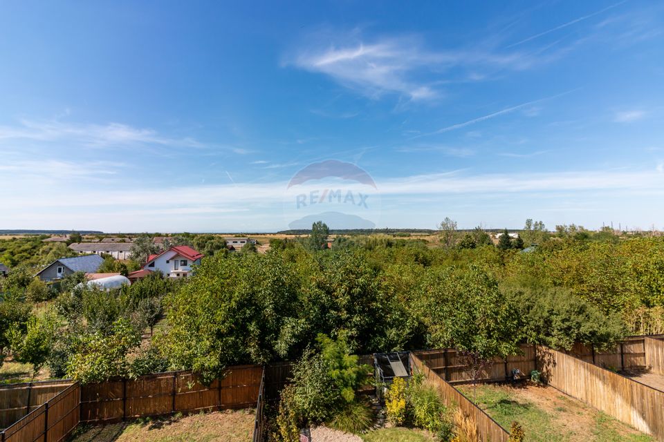 House for sale, Corbeanca area, Lake Hill