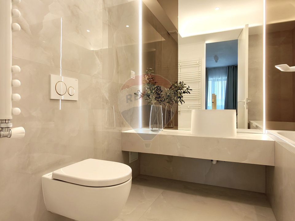 Apartament cu centrală și parcare de închiriat în Cortina North