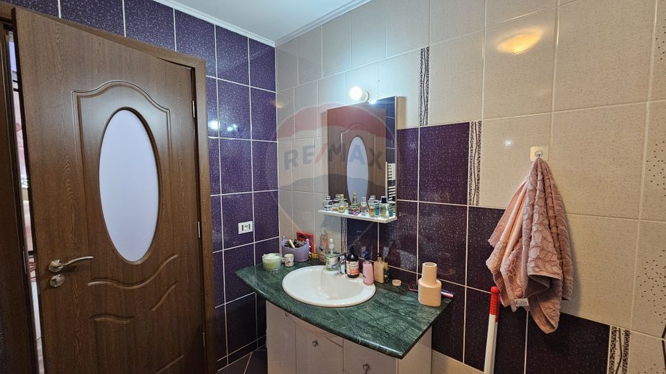 6 room House / Villa for sale