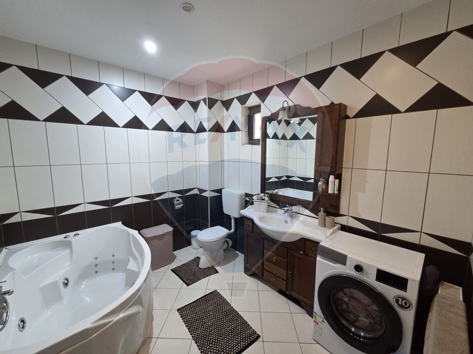 5 room House / Villa for sale, Vest area