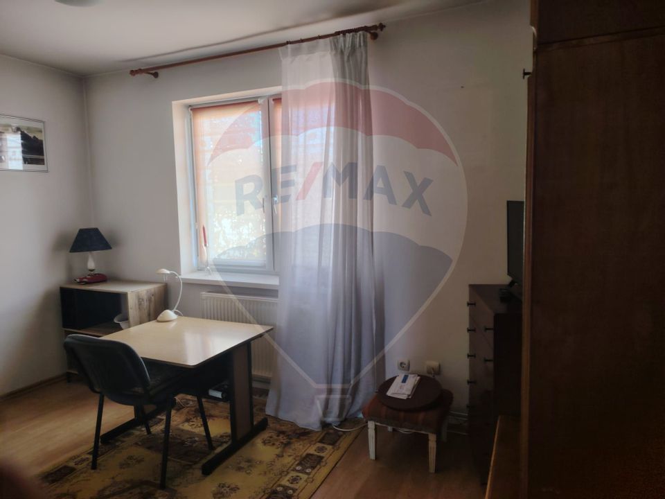 8 room House / Villa for sale, Central area