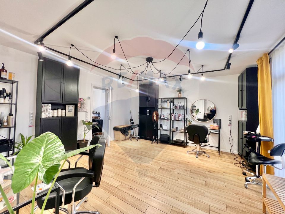 12 room House / Villa for sale, Decebal area