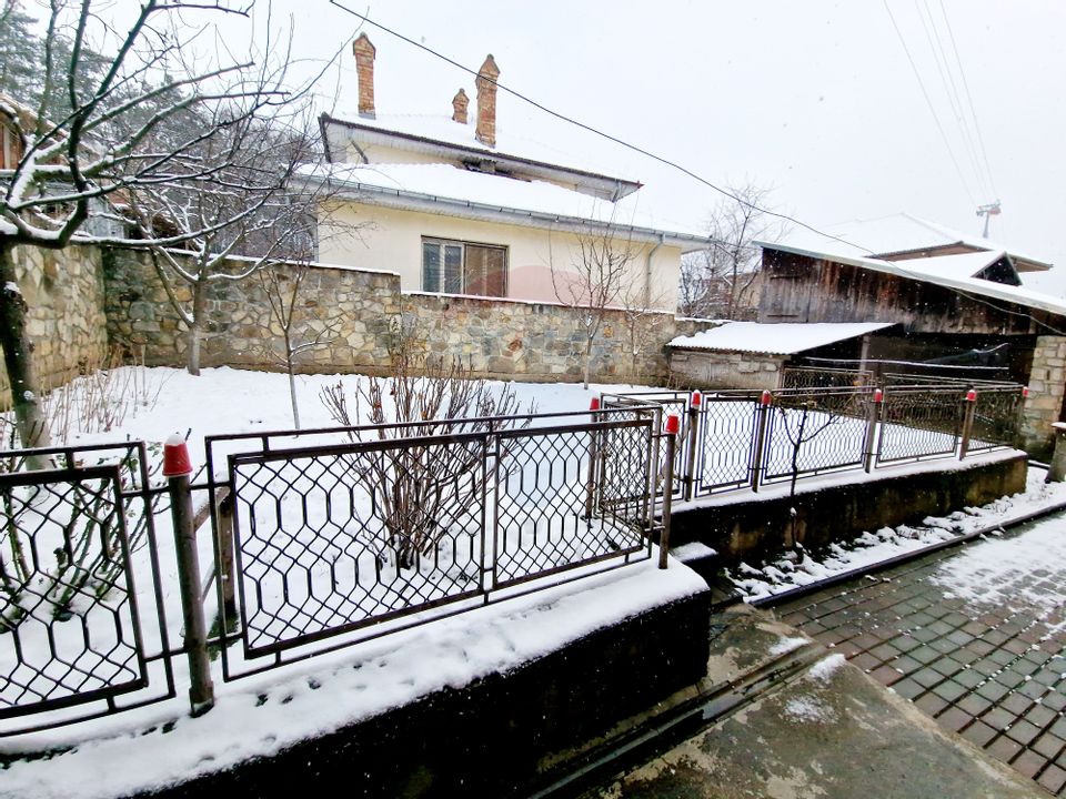 6 room House / Villa for sale, Central area