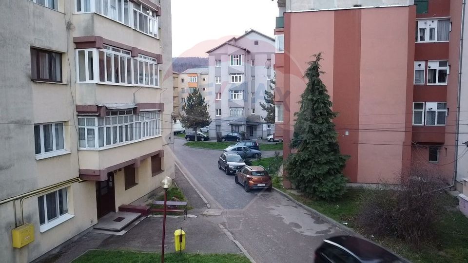 Apartament cu 2 camere de vânzare în zona Ultracentral