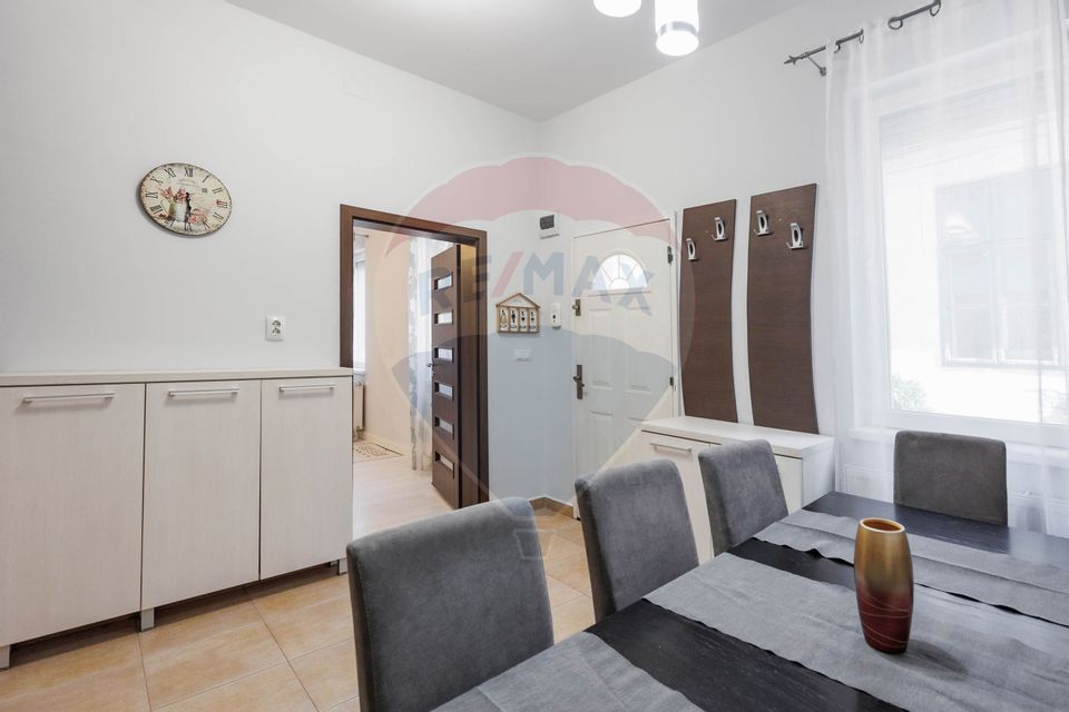 Casă de vânzare Oradea, 3 dormitoare curte comună, zonă ultracentrală