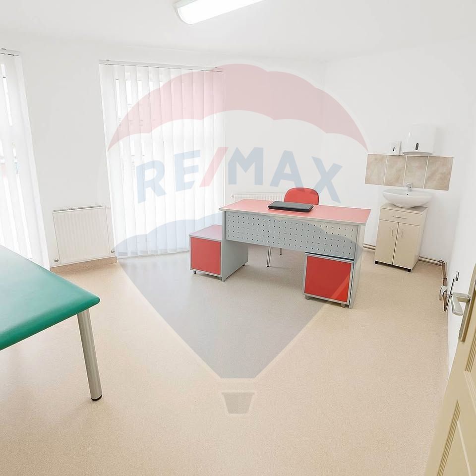 Spațiu comercial pentru clinică / laborator / cabinet medical