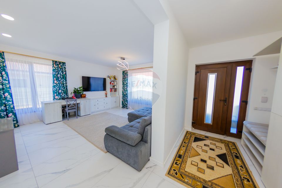 4 room House / Villa for sale