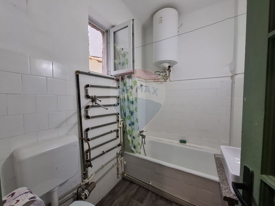 Vanzare casa 2 camere, partial renovata, Bd. Pieptanari