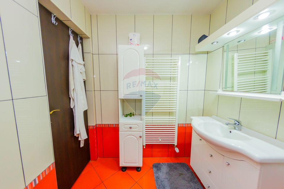 5 room House / Villa for sale, Vest area