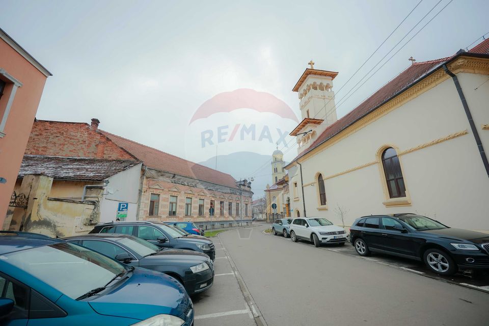 4 room Apartment for sale, Central area