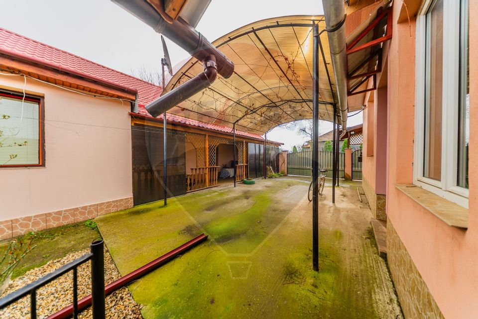Casă de vânzare, comuna Iratoșu