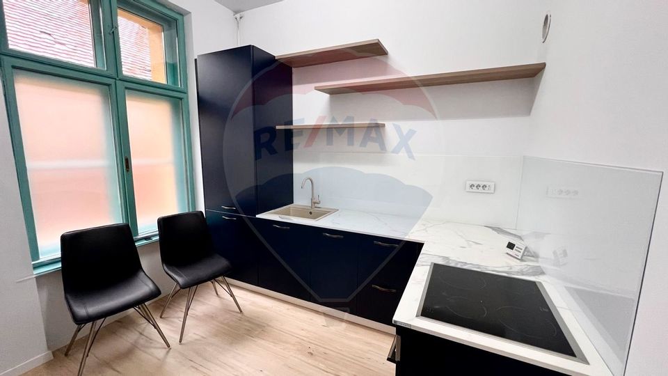 54sq.m Office Space for rent, Central area