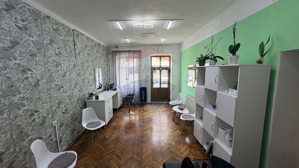 Spațiu comercial la strada + bar/cafenea în Centru Medias
