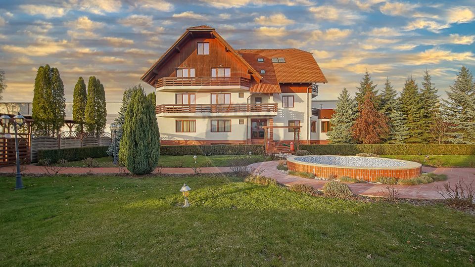 HOTEL,PISCINA SI CORT DE EVENIMENTE | 18080 MP TEREN | GRIVITEI BRASOV