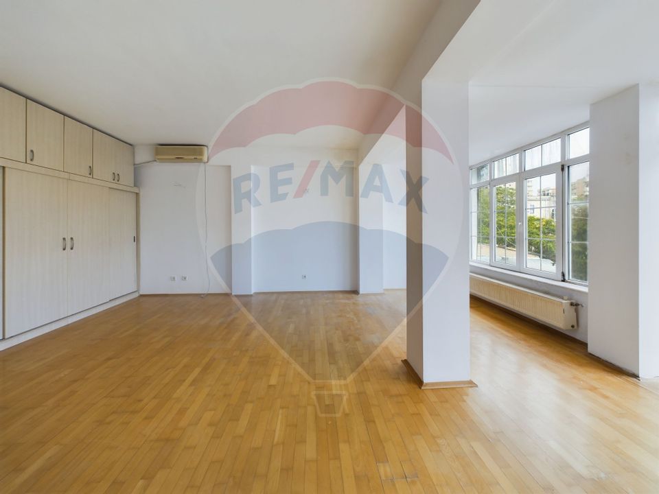 Vila de vanzare -Iancului, 5 camere  (strada Magura Vulturului nr.39a)