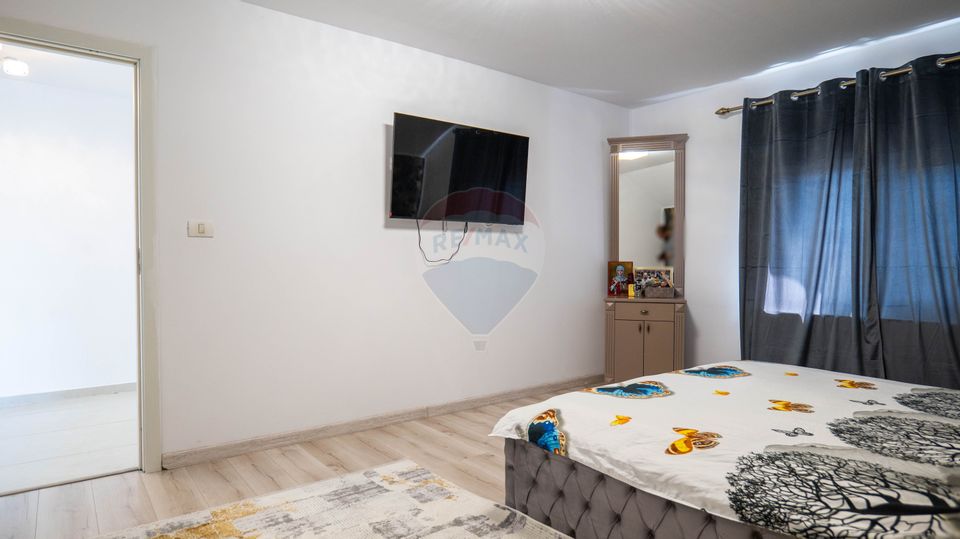 Vanzare vilă cu 4 camere si teren, zona Dobroesti