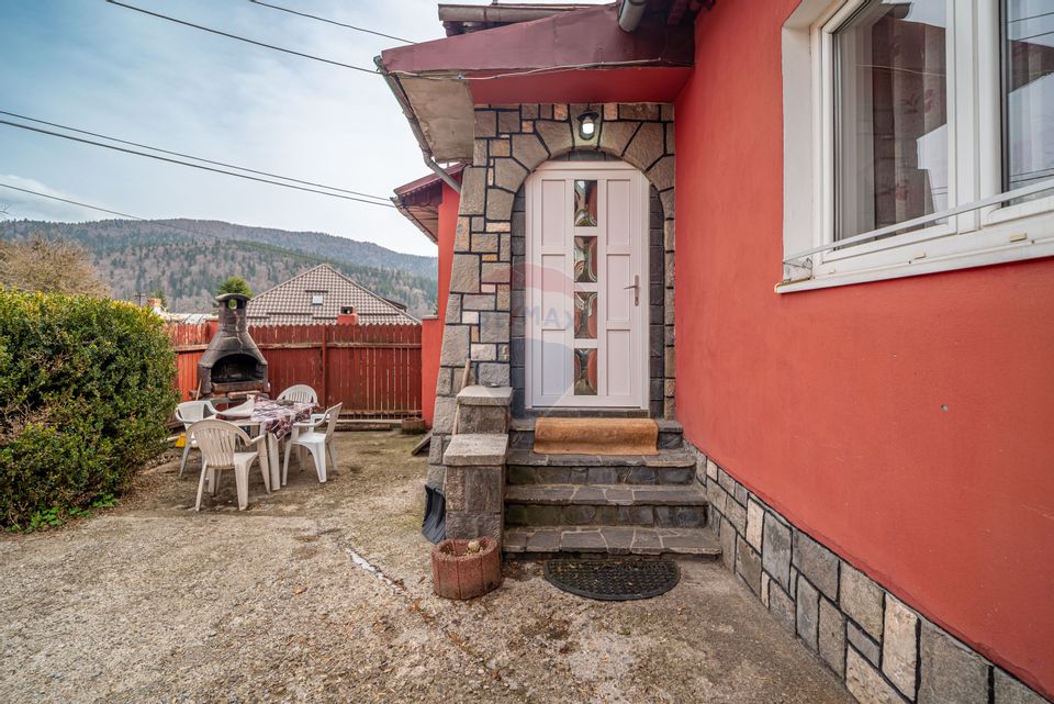 3 room House / Villa for sale, Telecabinei area