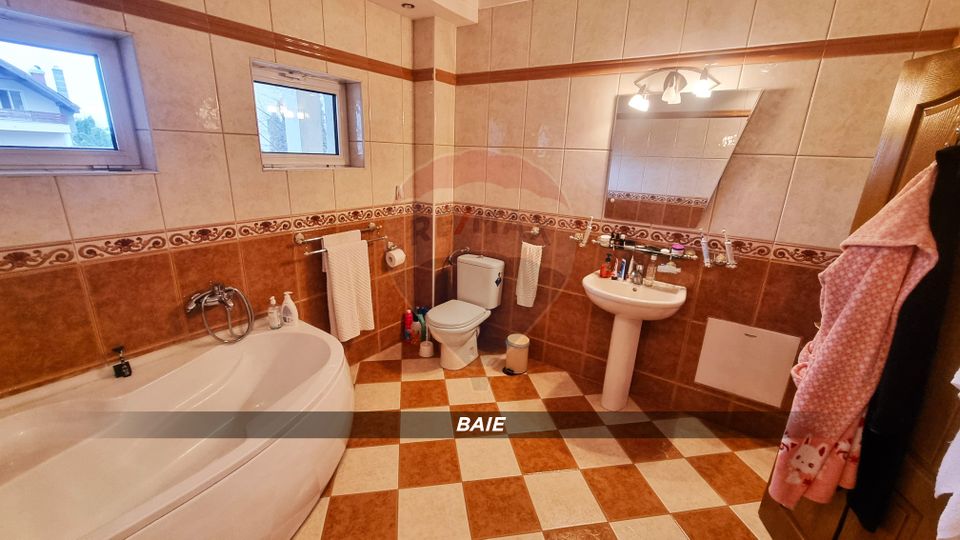 10 room House / Villa for sale, Independentei area