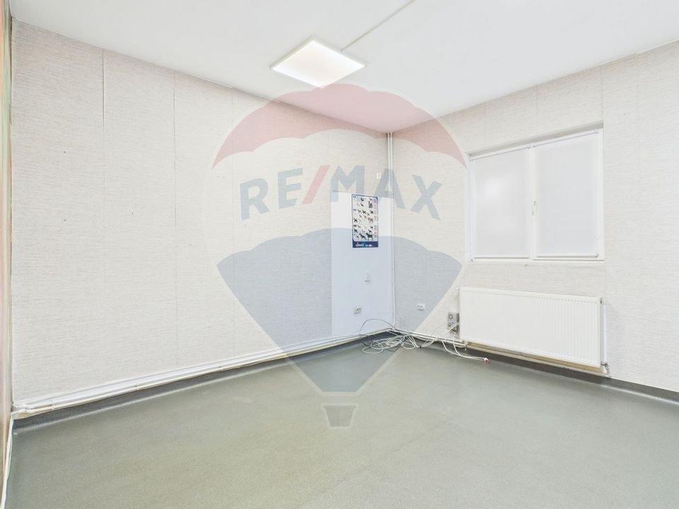 Casă cu 8 camere si 300mp curte, de închiriat în zona Bd. Gloriei