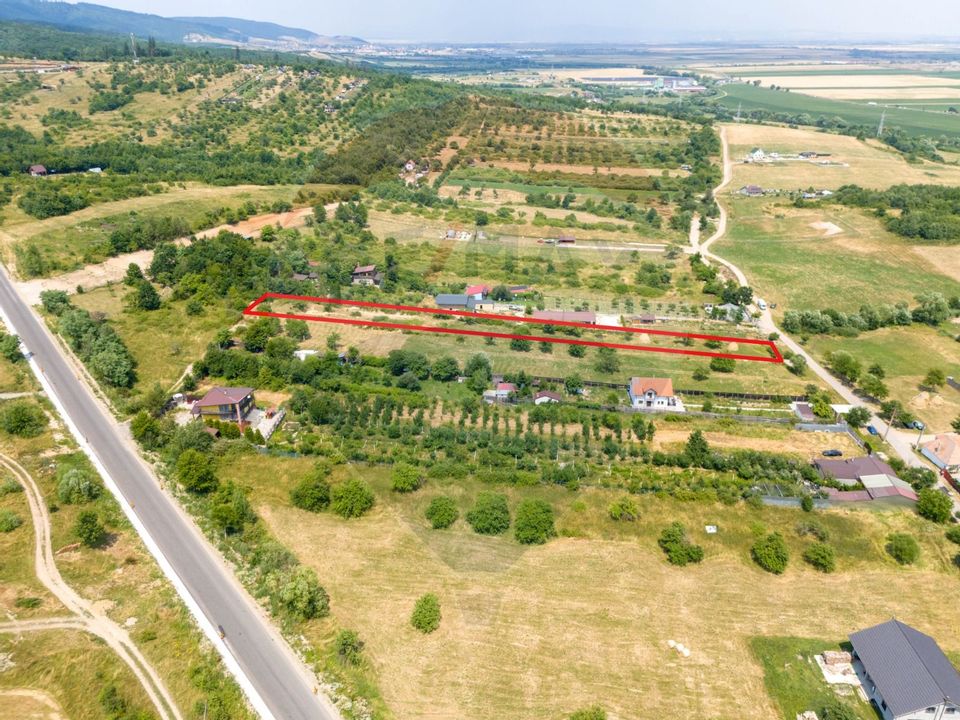 Land 2,187sqm Vulcan / Strada Parului