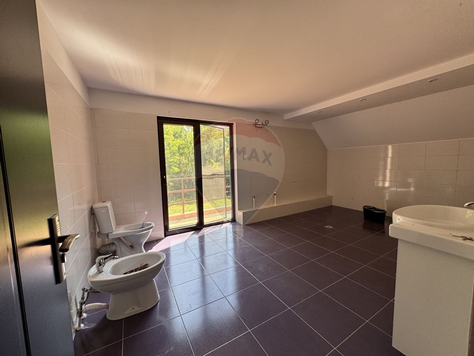 4 room House / Villa for sale