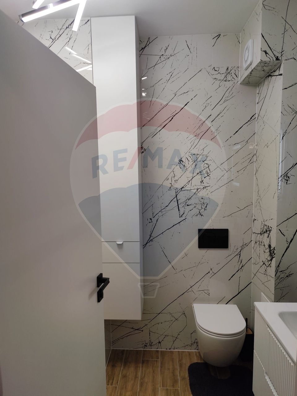 Apartament cu 2 camere -prima inchiriere, str. Vasile Alecsandri!