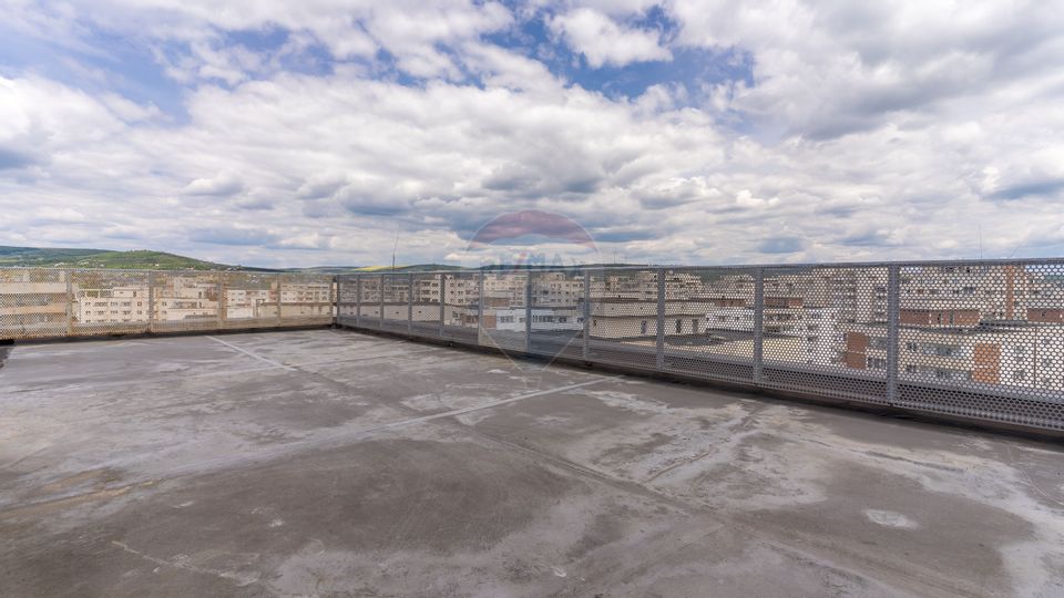 4 room Apartment for sale, Semicentral area