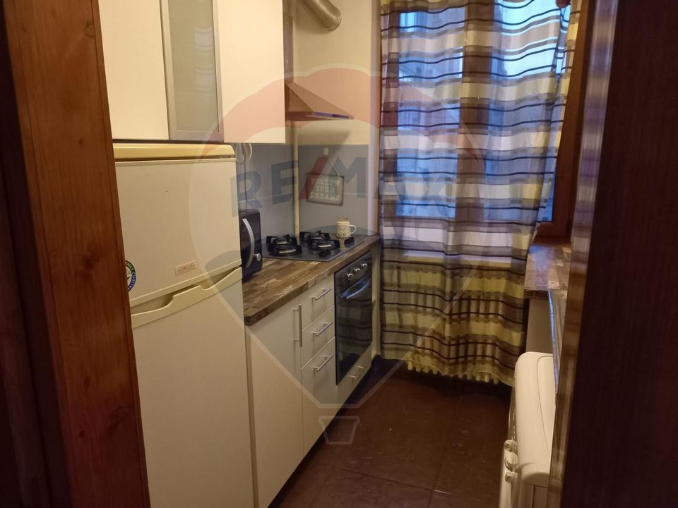 2 room Apartment for rent, Magheru area