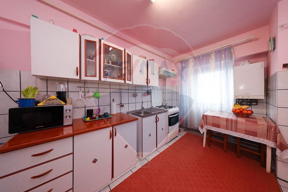 Apartament cu 3 camere, structura generoasa, Drumul Cernatului!