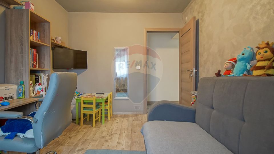 (Rezervat) Apartament cu 3 camere de vânzare, Florilor Râșnov