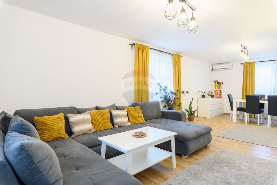 4 room House / Villa for sale, Exterior Est area