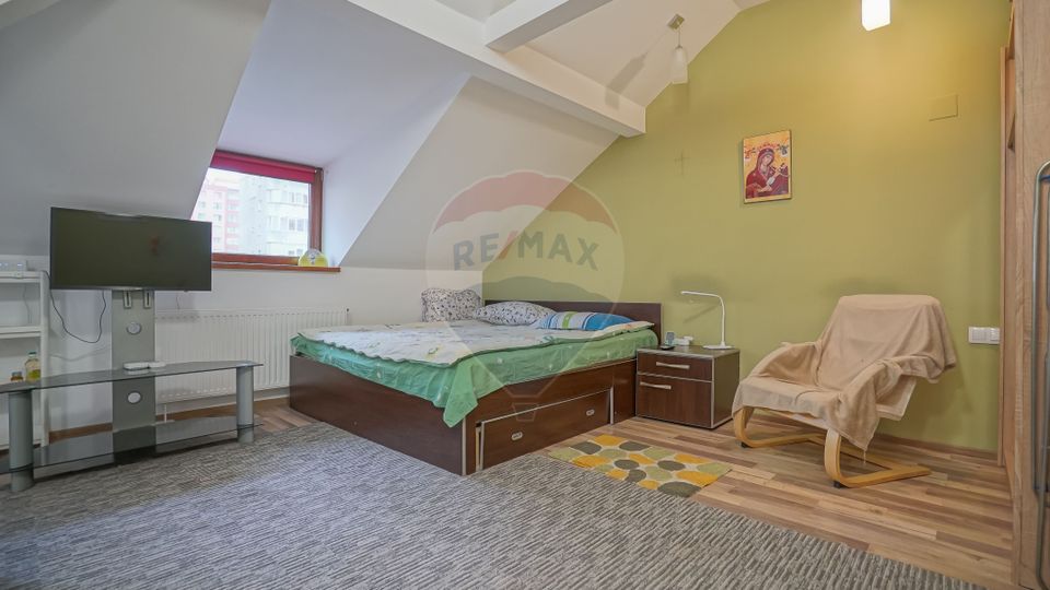 Casa multifunctionala, locuinta si destinatie comerciala Scriitorilor