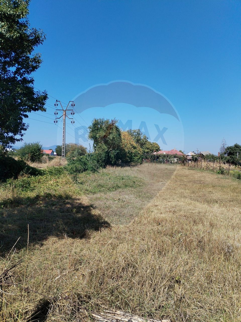 Land 1,035sqm Roznov / Strada Șes