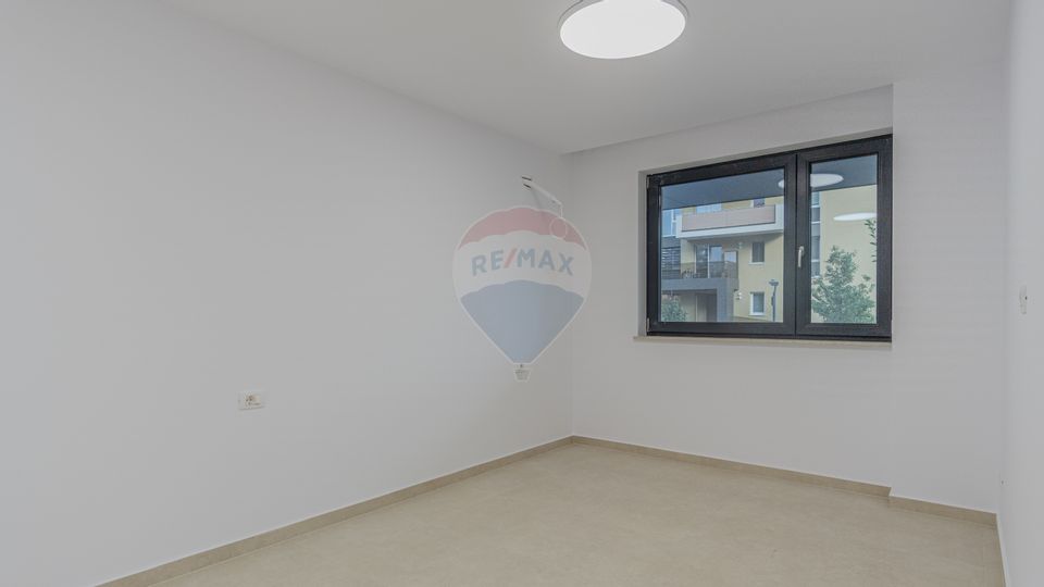 Clinica medicala-9 cabinete- URBAN PLAZA - bloc 15 parter!