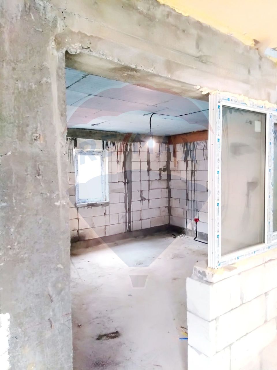 8 room House / Villa for sale