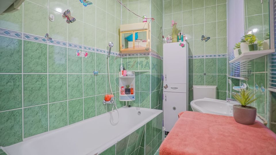 REZERVAT! Apartament pretabil 2 unitati de cazare, colț cu Republicii