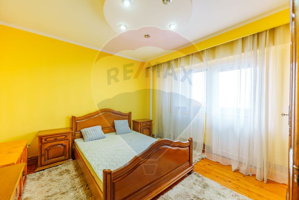 Apartament central cu 4 camere de inchirat, zona Vlaicu