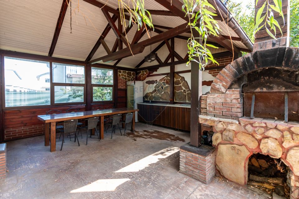 A House Like Home, beautiful courtyard 1950sqm, near the Green Quarter