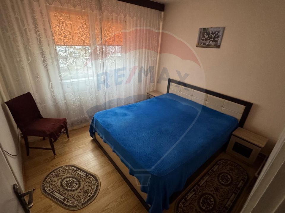 3 room Apartment for sale, Craiovita Noua area