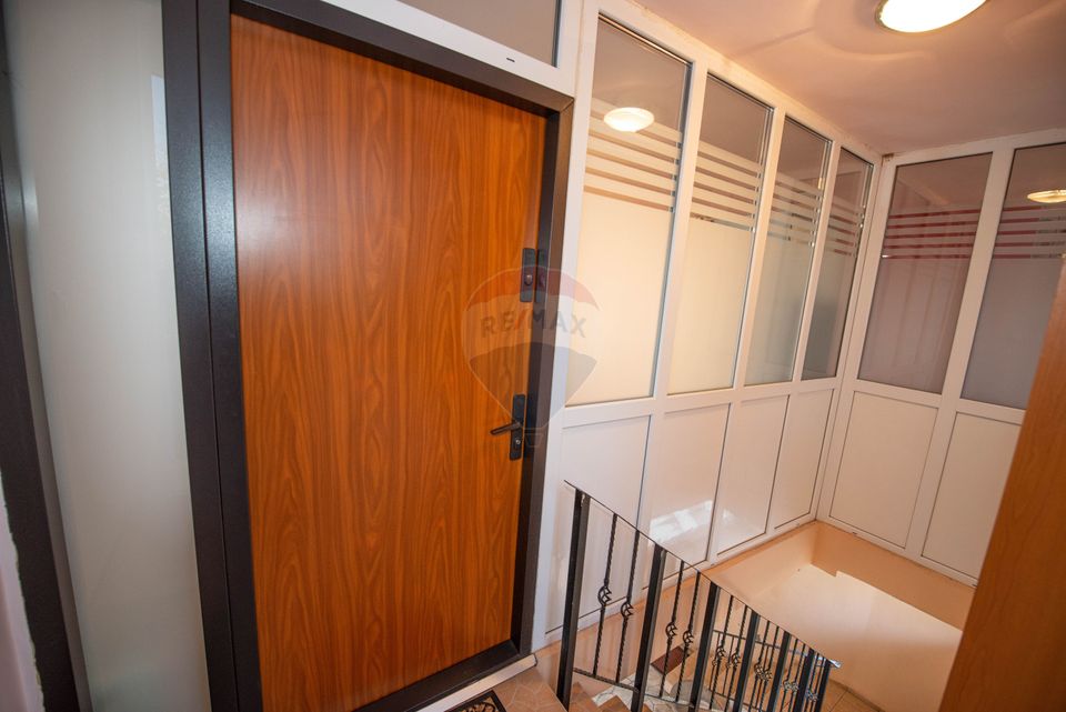 Casa cu 4 camere de vanzare, 157 mp utili,  Calarasi