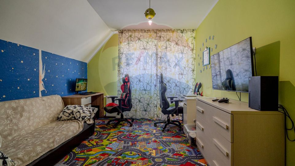 5 room House / Villa for sale