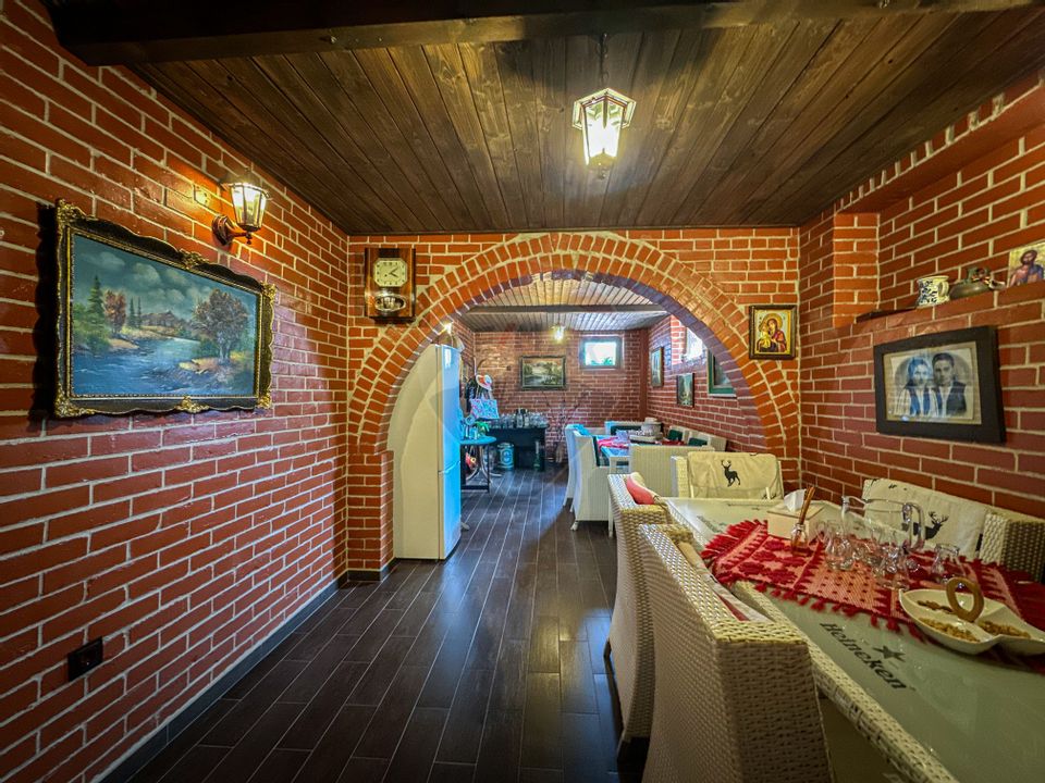 Vila de vanzare pe Str.Strugurilor/Terezian