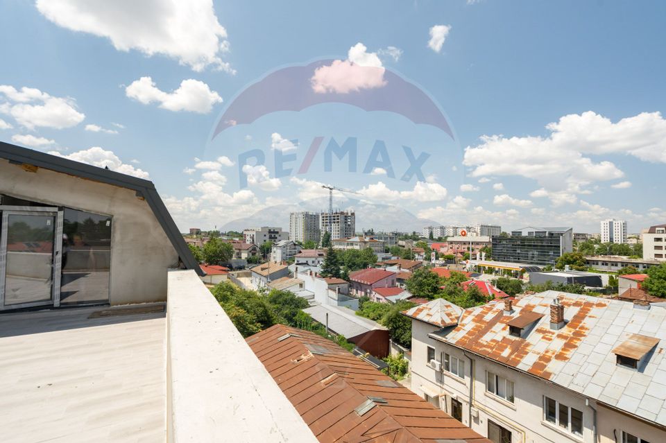 Apartament cu 3 camere si terasa